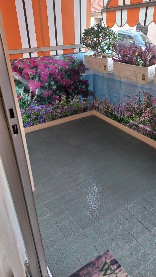 Ferienwohnung Chez Bianca Les Coquelicots Les Lucioles Menton Exterior foto